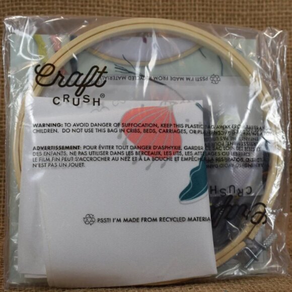 CRAFT CRUSH WINTER FLOWER EMBROIDERY KIT - NWT - Picture 3 of 7